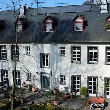 Stiftsherrenhaus Munstermaifeld Экстерьер фото