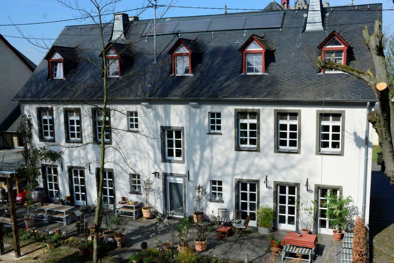 Stiftsherrenhaus Munstermaifeld Экстерьер фото